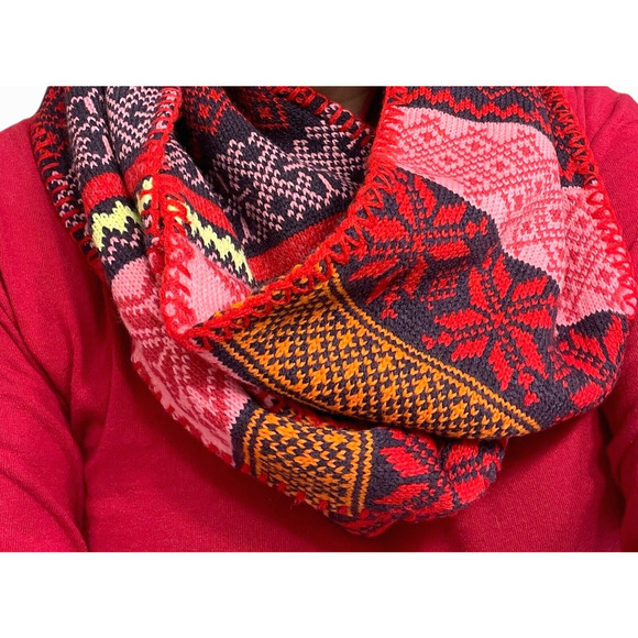 Women's Red Pink Multicolor Fair Isle Knit Infinity Scarf one size fits most - Picture 1 of 7